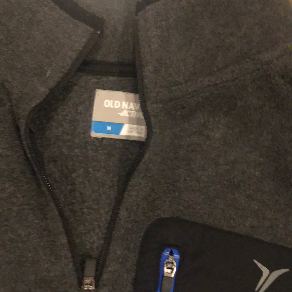 Old Navy active pullover - Picture 3 of 5